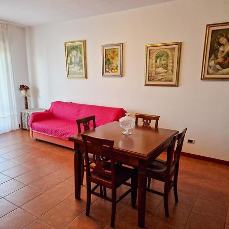 Ferienwohnung Domus Divi - Eur Torrino Rom Exterior foto